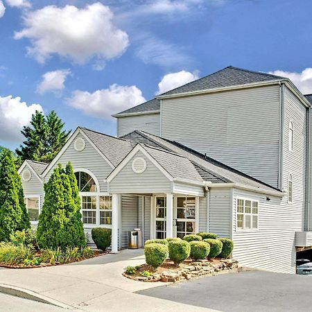 Microtel Inn & Suites By Wyndham Gatlinburg Exterior foto